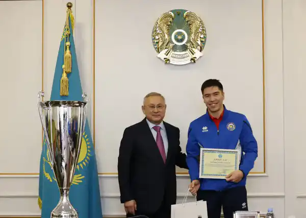 Бейбит Исабаев встретился с обладателями Кубка страны – мужской волейбольной команды «Жетісу» (3)