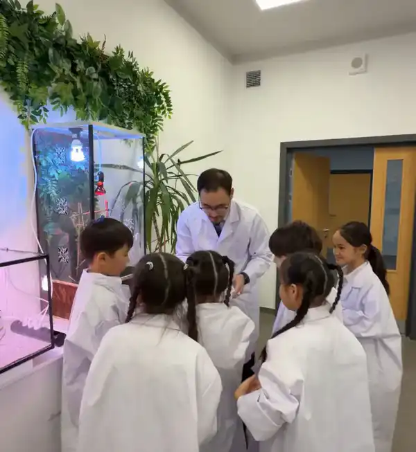 В столичной школе «Келешек мектебi» открылся кабинет «Живой природы» (3)