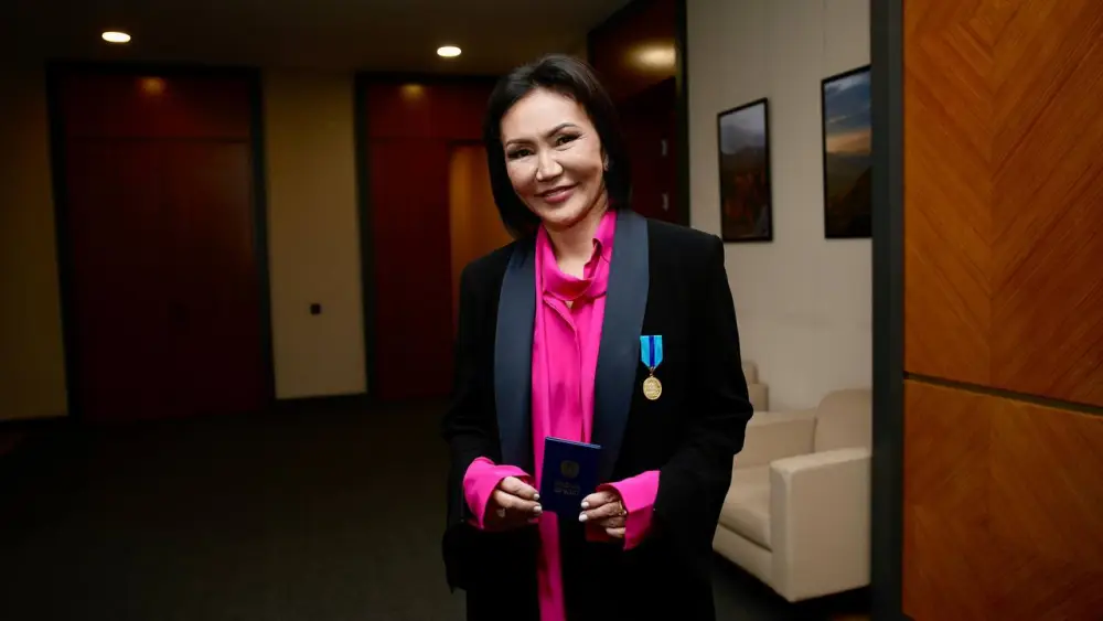 В Восточном Казахстане вручили госнаграды в честь Дня Независимости (8)