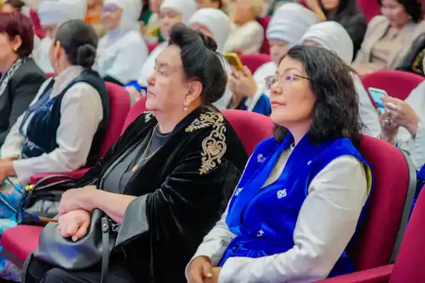 «Национальный код - наследие для поколений»: в Астане прошел этнофорум с участием почитателей казахского ремесла (7)