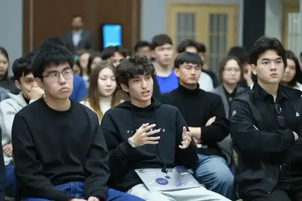 Генеральный директор Yandex Qazaqstan обсудил технологические тренды со студентами (3)