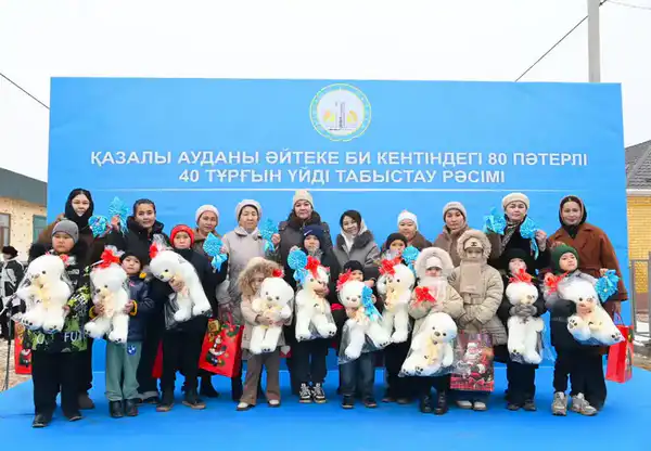 В Казалинском районе очередникам вручили ключи от жилья (8)