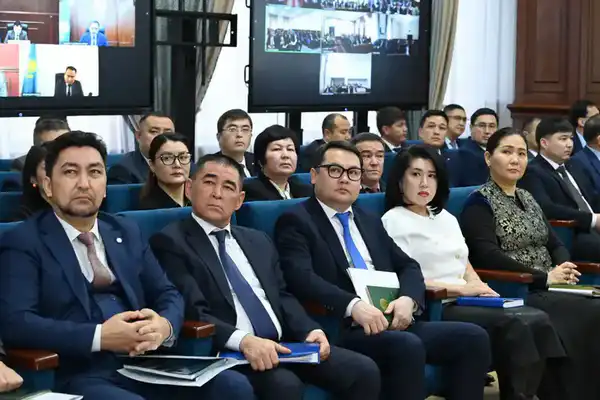 Рассмотрены вопросы развития и цифровизации транспортно-транзитной отрасли (4)