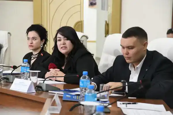 День Независимости: укрепление духовных ценностей и межконфессионального взаимодействия обсудили в Астане (6)