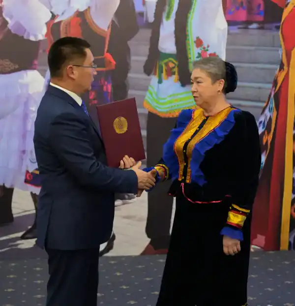 В рамках празднования 30-летия Ассамблеи народа Казахстана, в Доме дружбы состоялся этнофорум «Казахстан-страна единства» с участием акима области Асаина Байханова (6)