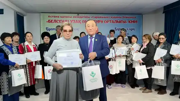 «Серебряный волонтер»: в Астане наградили лучших волонтеров и отметили их заслуги (5)