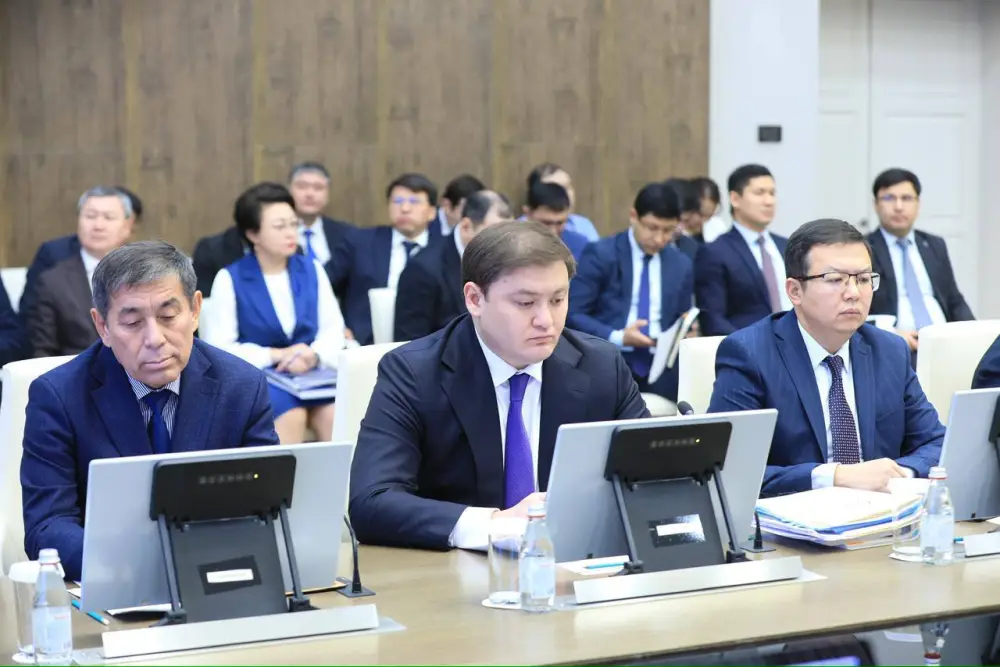 В региона обсудили вопросы модернизации системы образования и внедрения искусственного интеллекта (3)