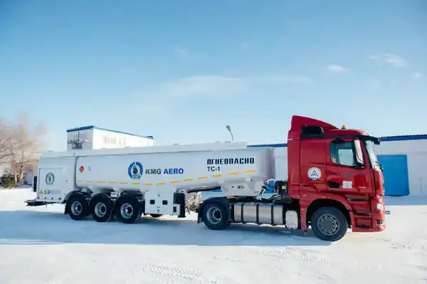 Новый топливозаправочной автомобиль прибыл в аэропорт Актобе (6)