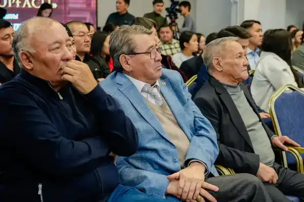 «Бостандық жырының бозжорғасы»: в Астане награждены победители республиканского конкурса поэтов-писателей (5)