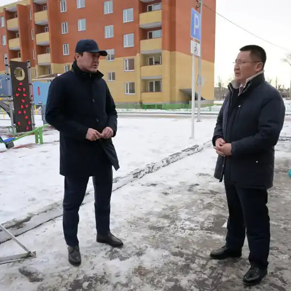 Аким Павлодарской области Асаин Байханов совершил рабочий объезд Экибастуза, в ходе которого ознакомился с реализацией ряда социально значимых проектов (8)