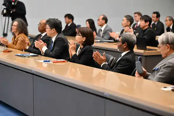 лекция в Токио