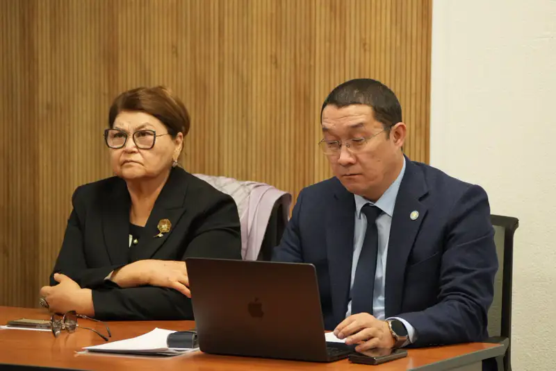 мать Бишимбаева