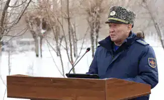 Мемориальная доска Бауыржана Момышулы в Жамбылской области