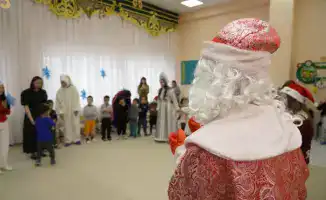 В детском саду №96 «Аяла» столицы прошел новогодний утренник для детей с особыми образовательными потребностями