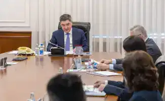 На совещании обсуждены вопросы финансирования частных школ и выявлены нарушения в отчетности.