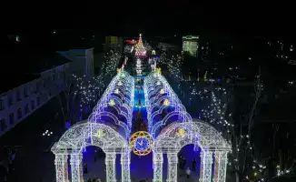 Обсуждение итогов года и планов на будущее на церемонии зажжения новогодней елки в Кызылорде