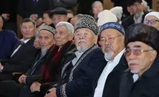 Обсуждение социальных вопросов и инфраструктурных проектов в Мунайлинском районе