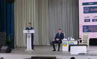 Аким Павлодарской области Асаин Байханов встретился с жителями Баянаульского района для обсуждения инфраструктуры и социальных проектов