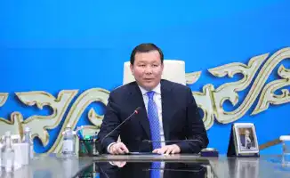 В Актобе писатели получили ключи к литературным сокровищам: грант «Қазына» как знак поддержки