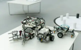 Робототехника: юные инженеры строят мосты в будущее на соревнованиях в клубе «Órken»