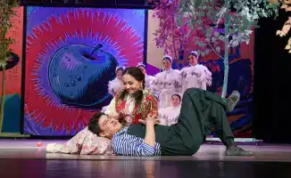 Мелодия мечты: в Уйгурском театре зазвучали «Твои черные глаза»