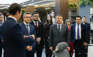 Открытие юридической клиники Maqsut Narikbayev University участие министра юстиции Ерлана Сарсембаева лекция Закон и порядок