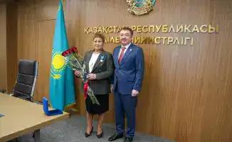 Министр юстиции Ерлан Сарсембаев вручил награды адвокатам в честь Дня адвокатуры