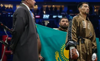 Жанибек Алимханулы призывает казахстанцев поддержать его перед боем за три титула