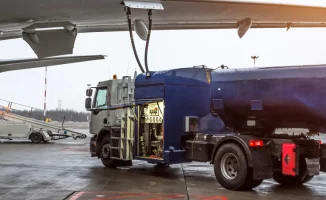 Токаев запустил авиационный двигатель: поручения по авиатопливу и развитие грузовых хабов в регионе