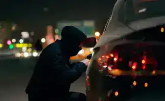 Алкогольный угон автомобиля в Караганде: местный житель привлечен к ответственности