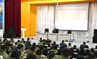 Разъяснительная работа офицеров Минобороны в Восточном Казахстане