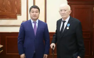 Нурдаулет Килыбай отмечает вклад граждан в развитие Казахстана на церемонии награждения