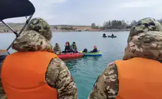 Опасность тонкого льда: МЧС предупреждает о возможных трагедиях на водоёмах зимой