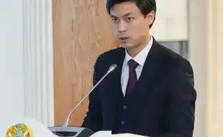 70 выпускников Туркестанской области приняты на госслужбу без конкурса