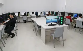 Защита от кибератак: студенты Караганды на передовой!