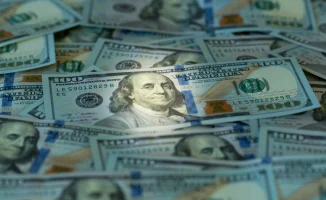 Доллар резко подешевел в Казахстане: курс на торгах 2 декабря