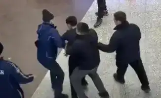 Минобороны прокомментировало видео из ТЦ Астаны: сотрудники в форме насильно уводят молодого человека