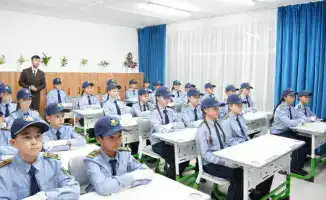 Открытие полицейского класса "Жас сақшы" в Карагандинской области: шаг к формированию правовой культуры среди молодежи