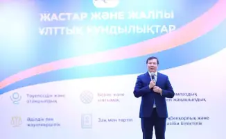 В Актобе прошла встреча студентов-медиков с авторами вакцины QazVac и медицинскими экспертами, посвященная обсуждению национальных ценностей и вдохновению молодежи.