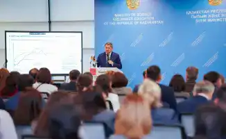 Обсуждение будущего образования в Казахстане: министр науки делится планами с жителями Астаны