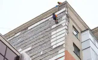 Токаев о падении лифта в Астане: ответственность строительных компаний должна быть усилена