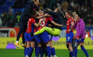 Капитан сборной Казахстана покинул клуб в России: фанаты объявили о протесте