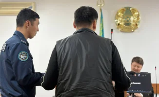 Казахский Робин Гуд Ильяс Сариев расплакался в суде: продолжаются прения по делу о 26 эпизодах