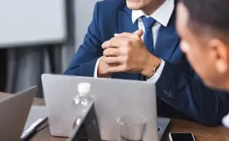 Сенат Казахстана разъяснил: отмена запрета на бизнес для госслужащих коснётся лишь некоторых категорий, ограничения сохранятся для других