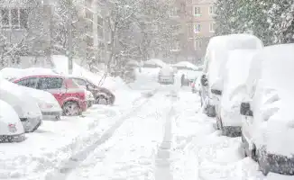 Мощный циклон накроет Казахстан: международные последствия и прогноз погоды на 11-13 декабря