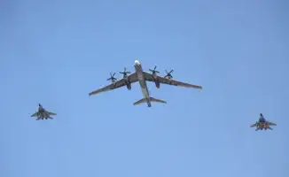 НАТО подняло боевые самолеты в ответ на полет российских стратегических бомбардировщиков Ту-95МС над нейтральными водами Баренцева моря.