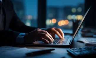 Аким Жамбылской области Ербол Карашукеев прокомментировал тендер на 287 миллионов тенге, который в октябре выиграла компания, связанная с депутатом. В ходе пресс-конференции он отметил важность прозрачности и честности в проведении государственных закупок