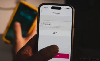 Казахстанцы рискуют столкнуться с ограничениями на мобильные переводы: Вице-министр финансов предупреждает о новых правилах