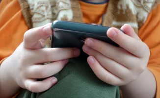 Казахстан: Соцсети под запретом для детей до 16 лет?