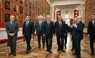 Касым-Жомарт Токаев и лидеры стран СНГ посетили Государственный Эрмитаж в Санкт-Петербурге в рамках неформального саммита.